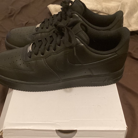 I selling them because I can’t fit em there too big and I need the money - Picture 2 of 3